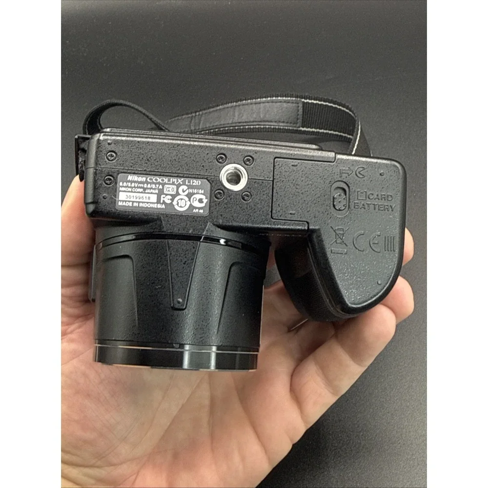 Nikon COOLPIX L120 14.1MP Digital Bridge Camera - Black - W/ Case - TESTED